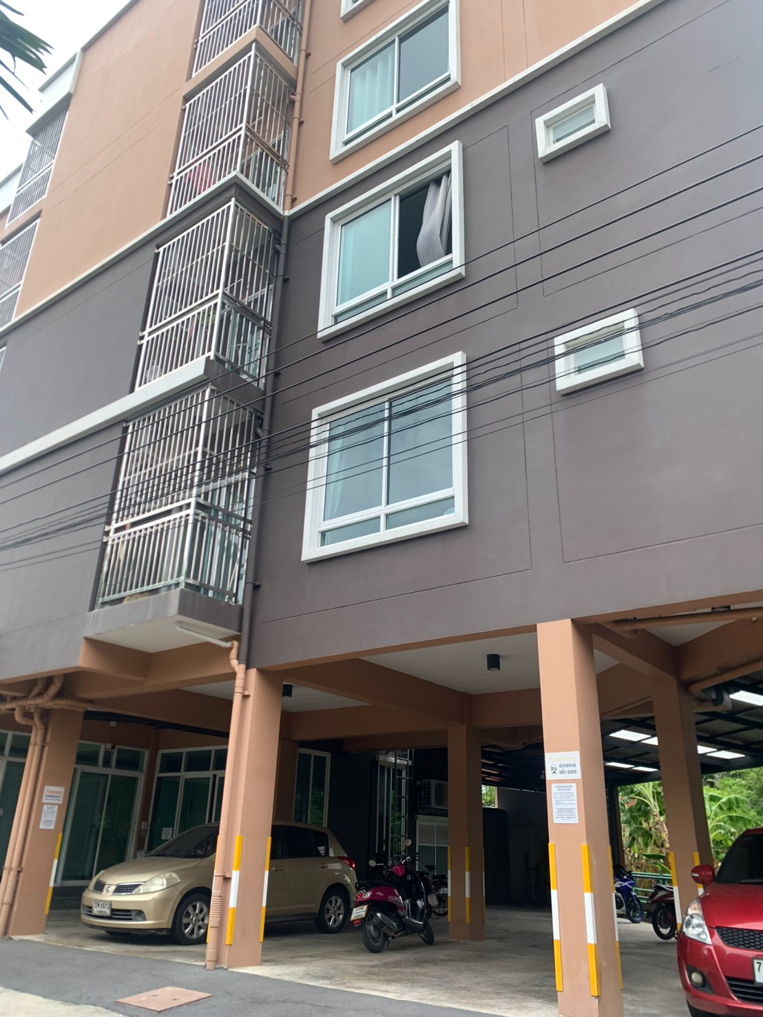 Condo · Bang Khun Thian, bangkok — photo 2
