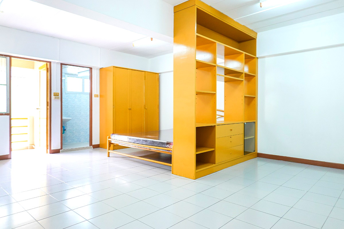 Pictures of Pratchavee Apartment 14/34