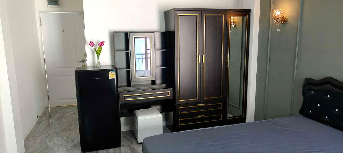 Pictures of The Castle Residence  4/27