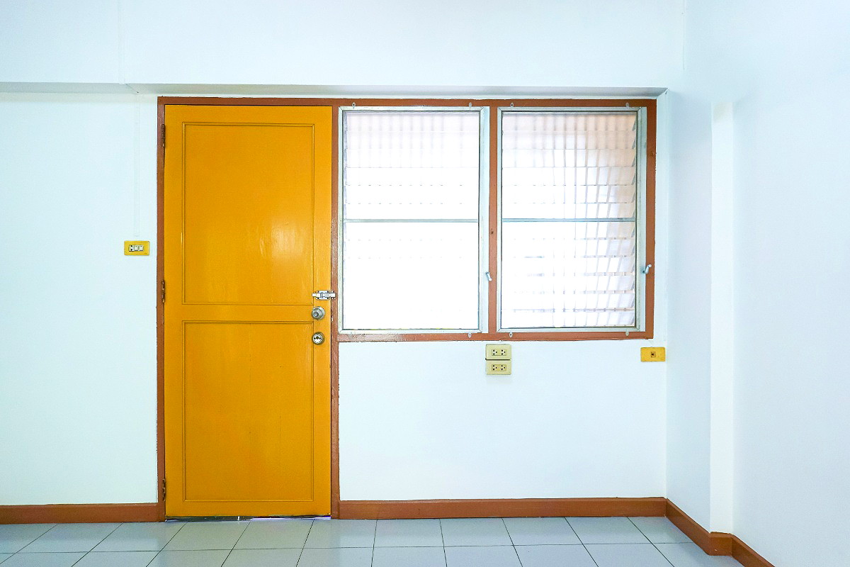 Pictures of Pratchavee Apartment 20/34