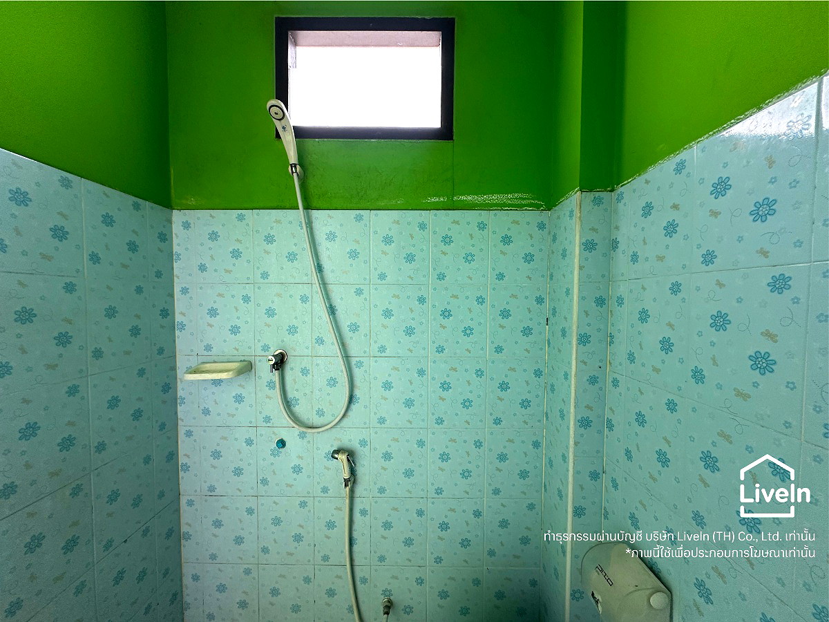 Pictures of R-Square Wiboon-Pracharak  5/7