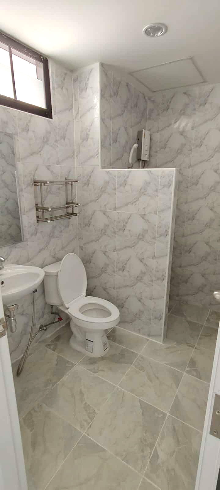 Pictures of The Castle Residence  9/27