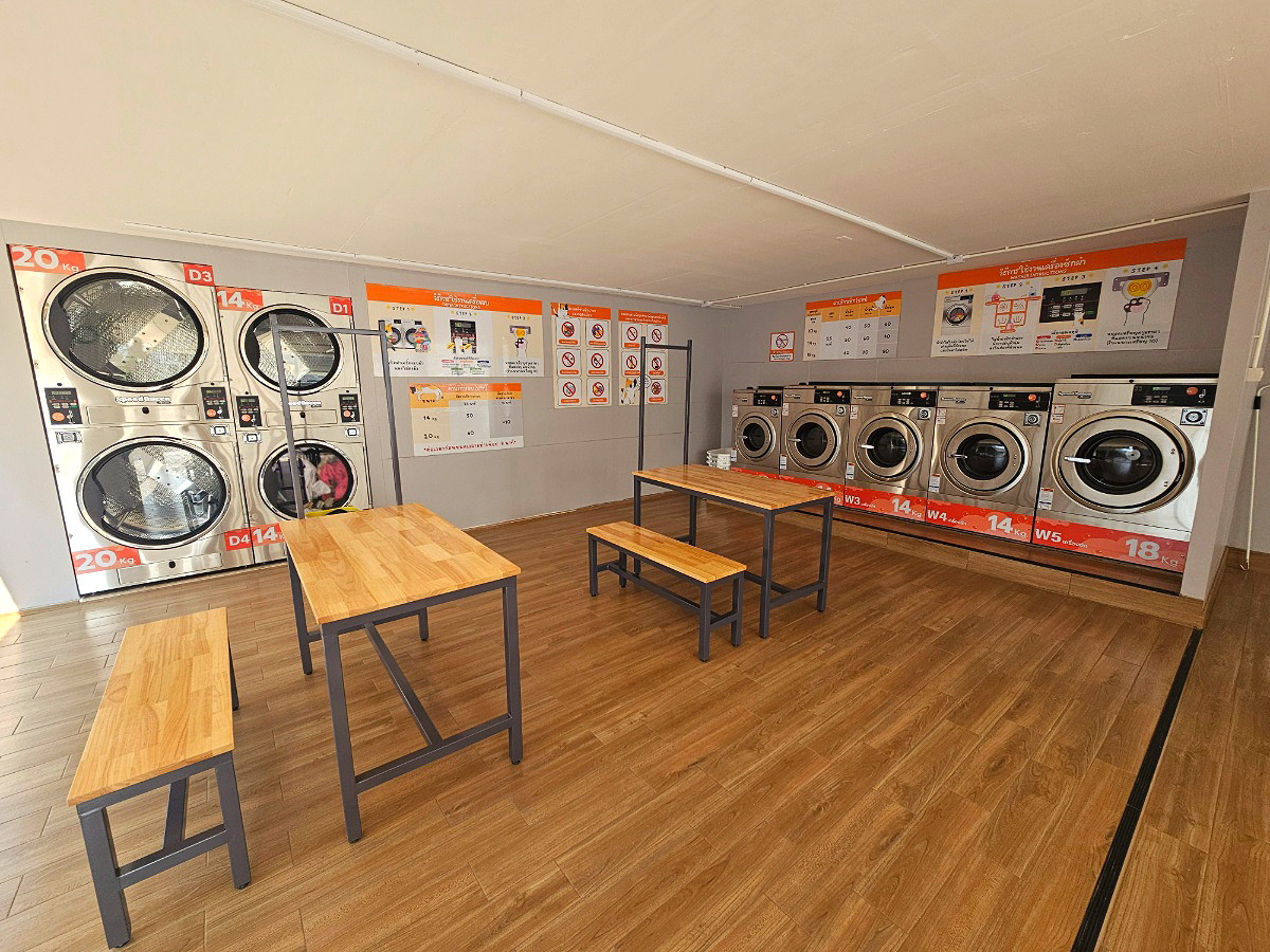 Pictures of Premier Place Sriracha 67/68