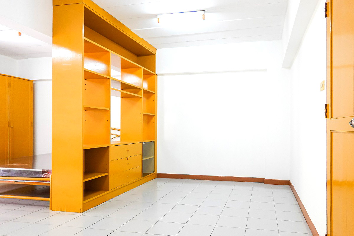 Pictures of Pratchavee Apartment 16/34