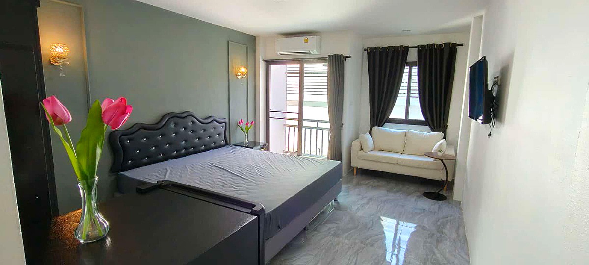 Pictures of The Castle Residence  2/27