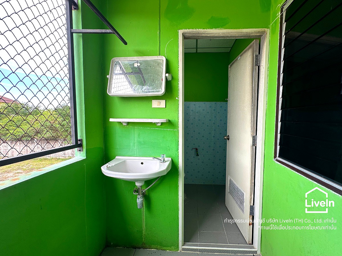 Pictures of R-Square Wiboon-Pracharak  7/7