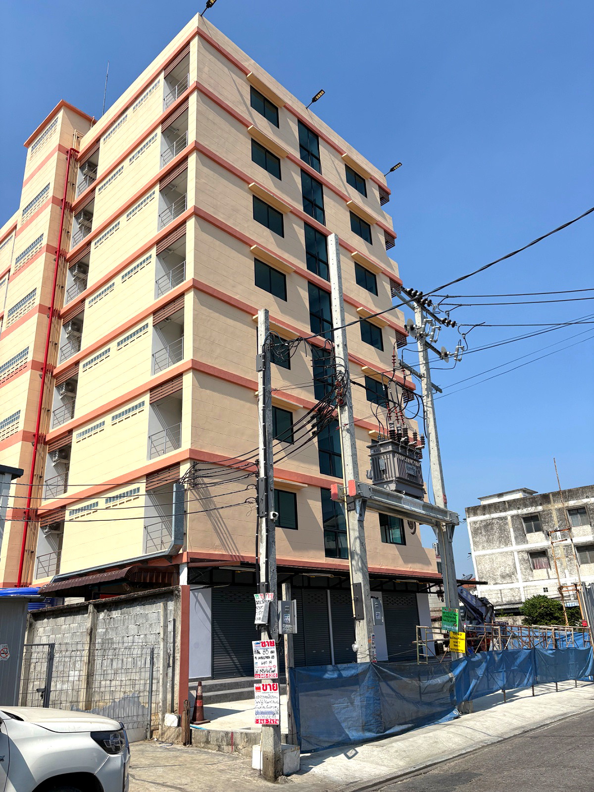 Pictures of Baan Phetkasem 1/8