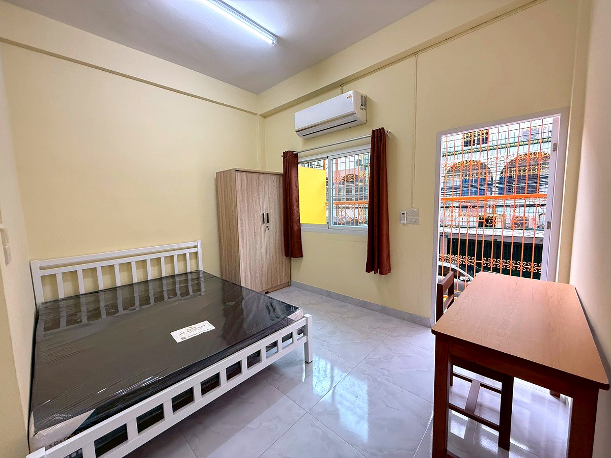 Pictures of Baan Napha Sathorn 13/21