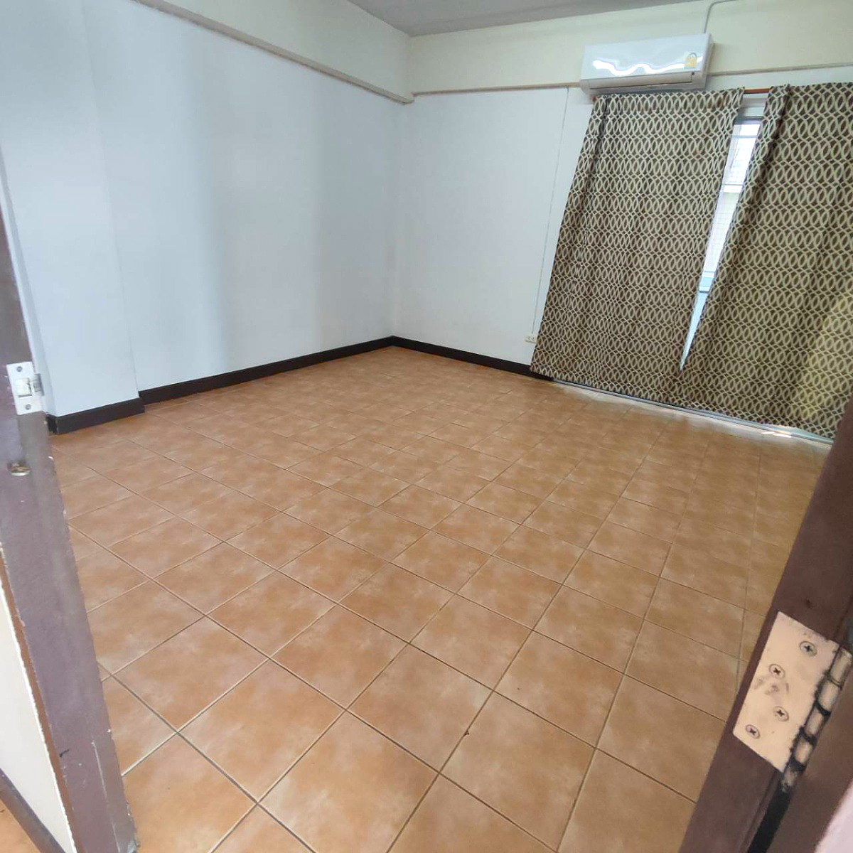 Pictures of JC PLACE AMATA 6/13