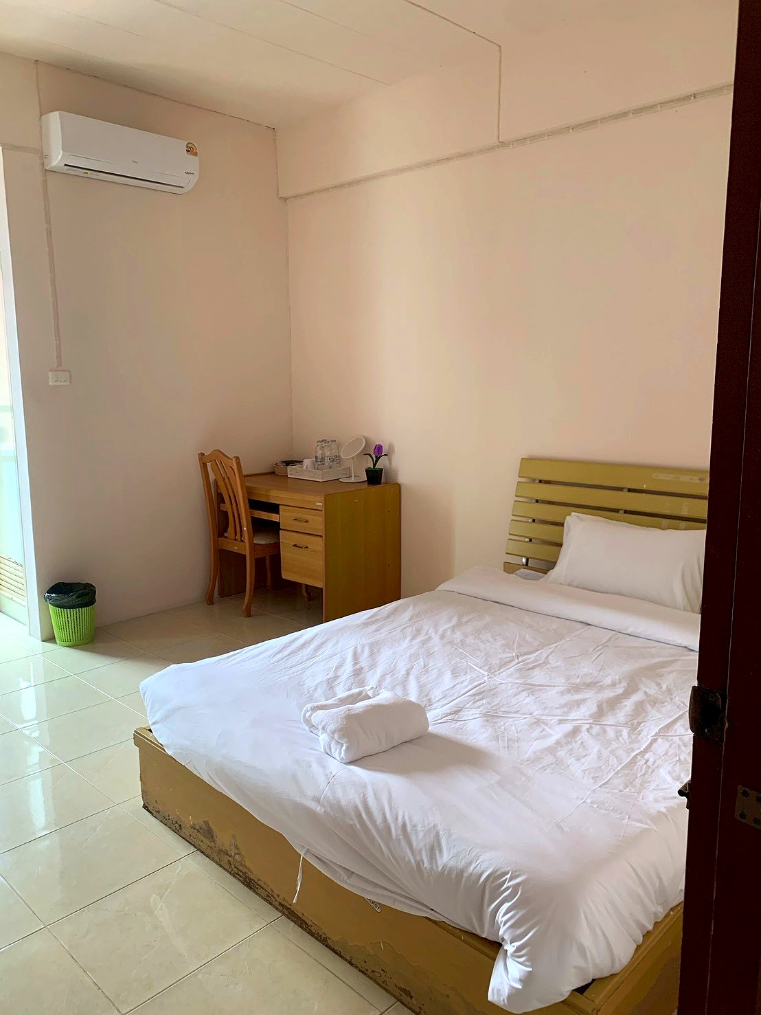 Pictures of M-House Apartment  9/27