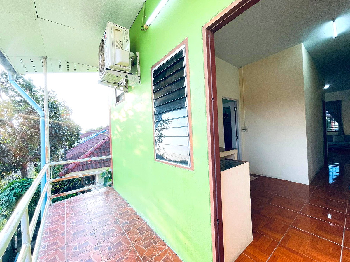 Pictures of Green house1 38/52