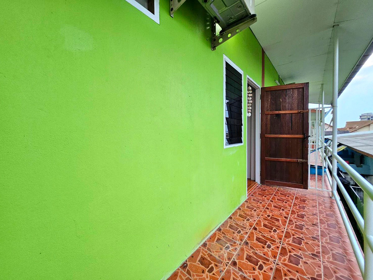 Pictures of Green house1 21/52