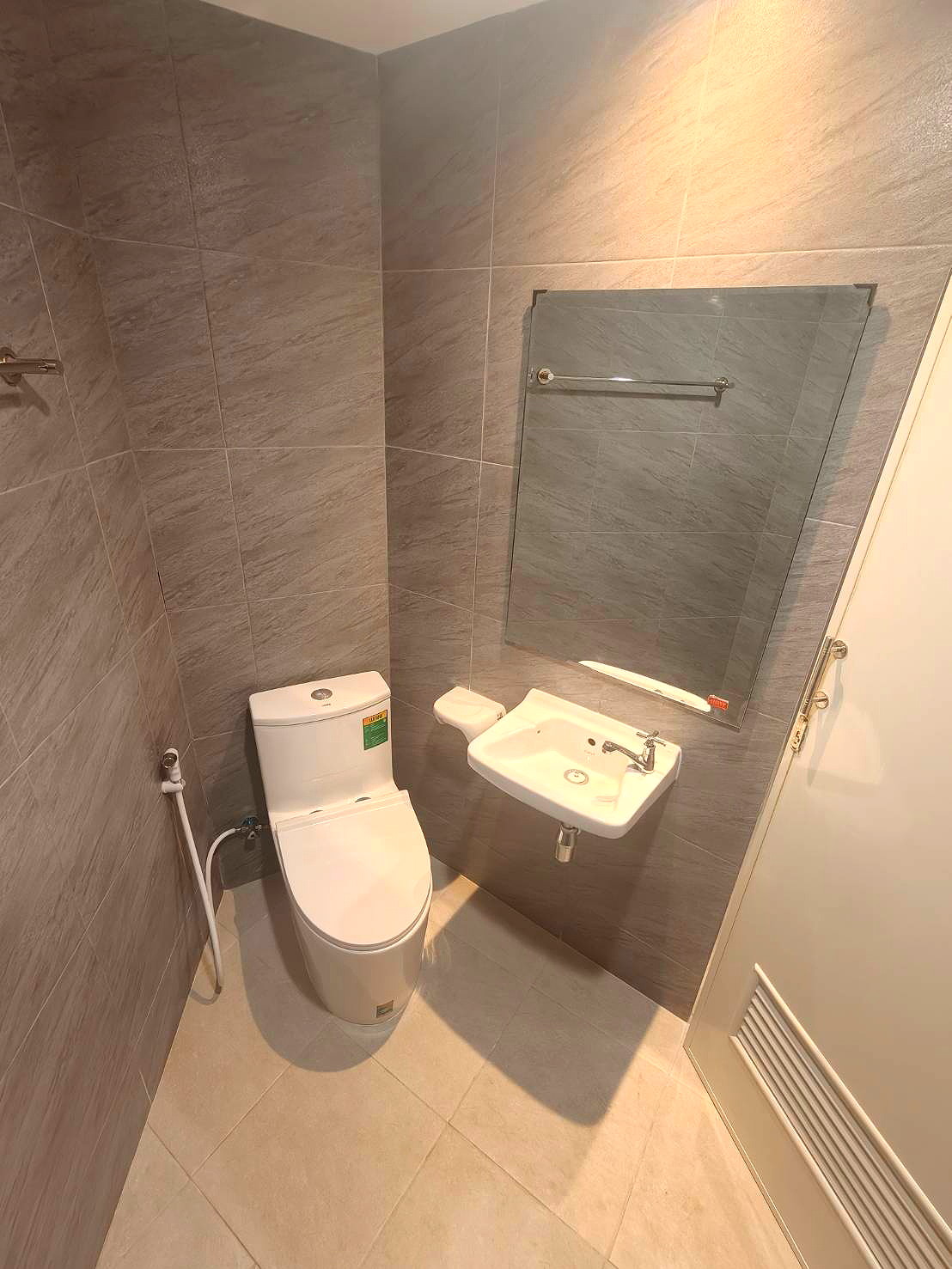 Pictures of RIVER MANSION (Building B) 11/12