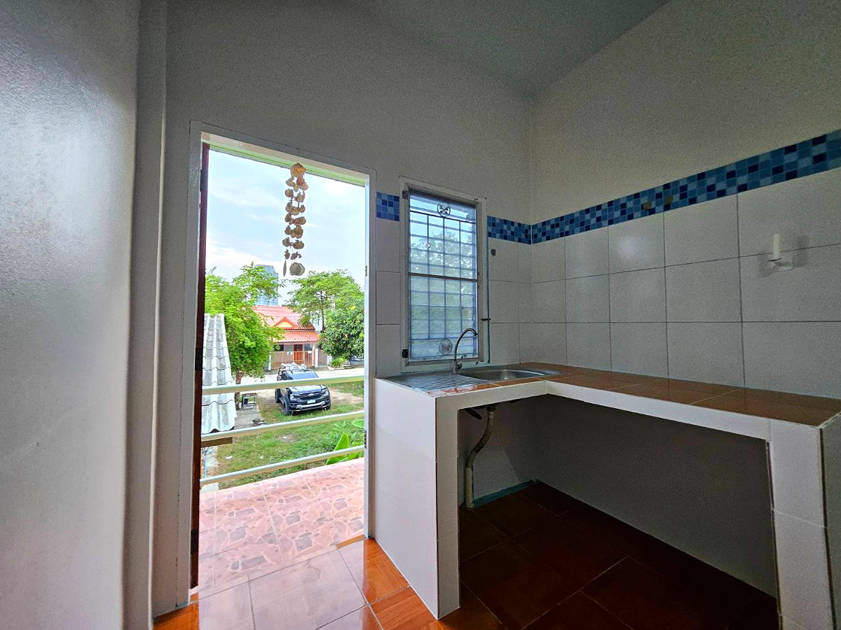 Pictures of Green house1 19/52