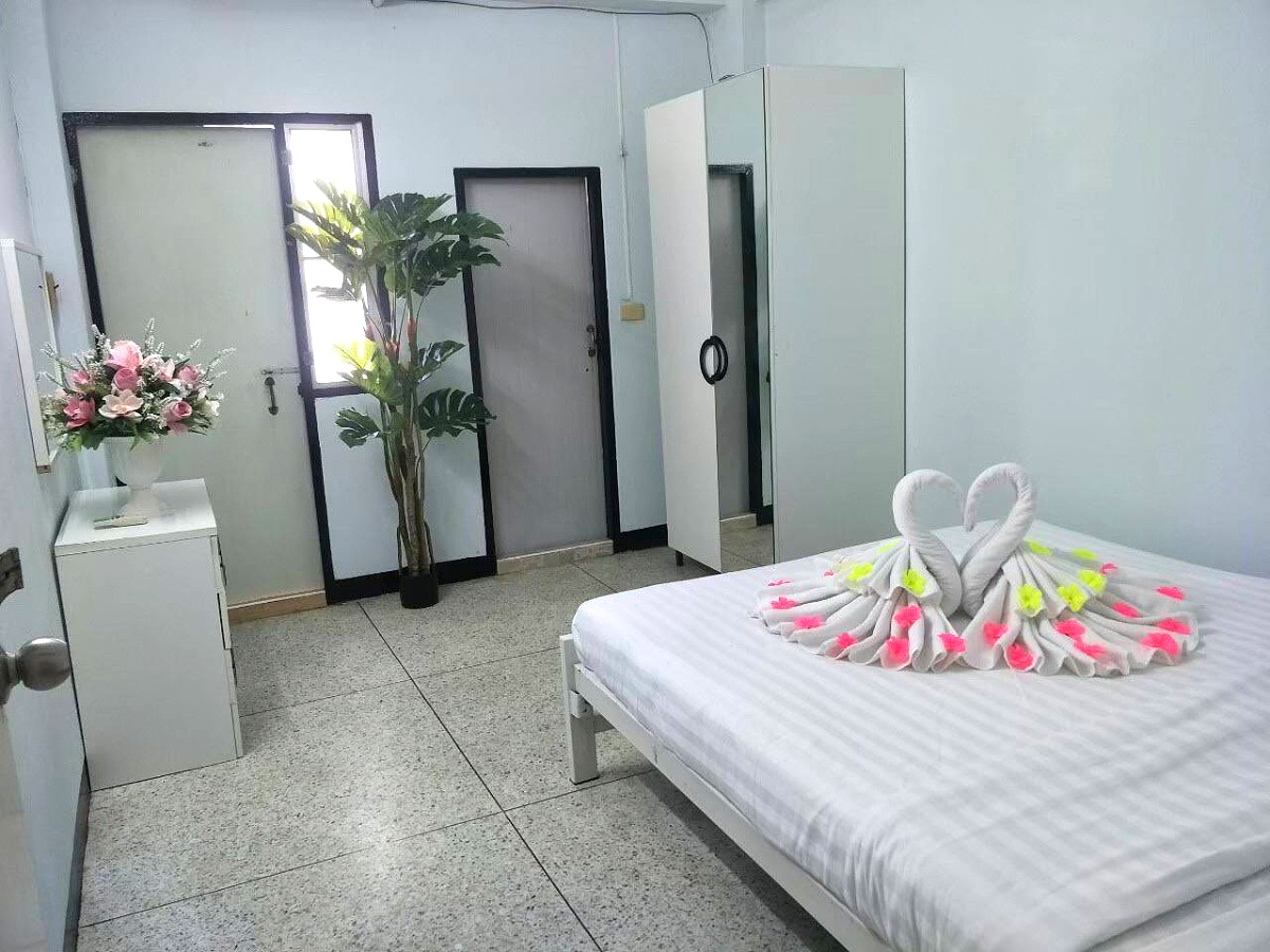 Pictures of Anchalee Apartment 4/36