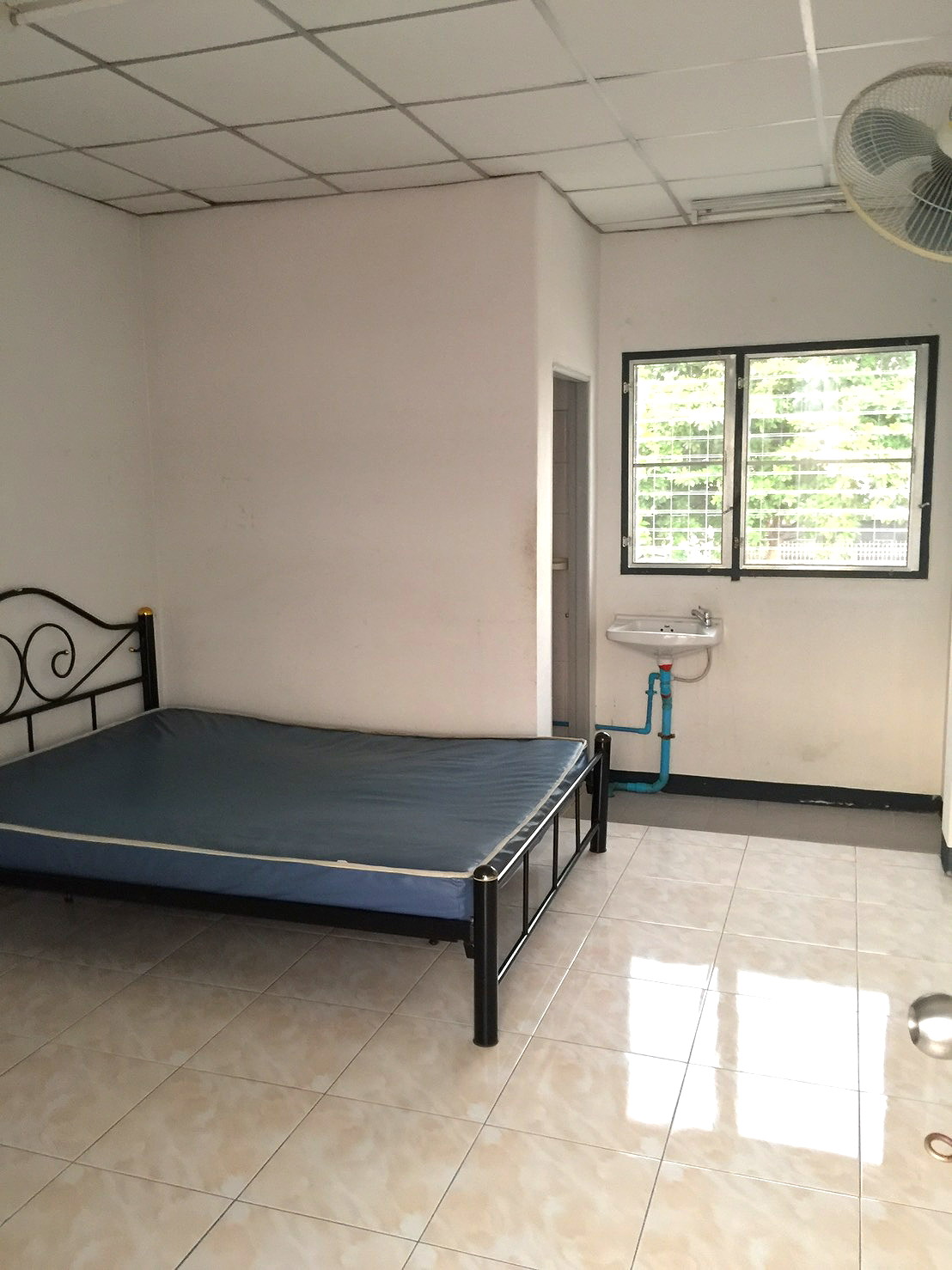 Pictures of Am-noey-siri Apartment 2/8