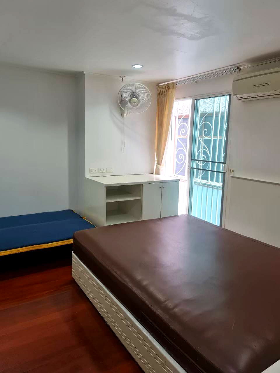 Pictures of Piyacha 2/8