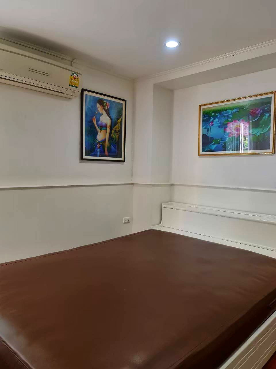 Pictures of Piyacha 1/8