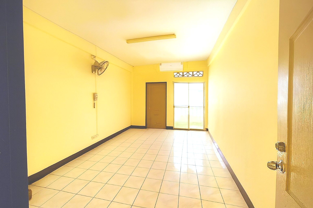 Pictures of Chalermchai Mansion, Theparak 2/11