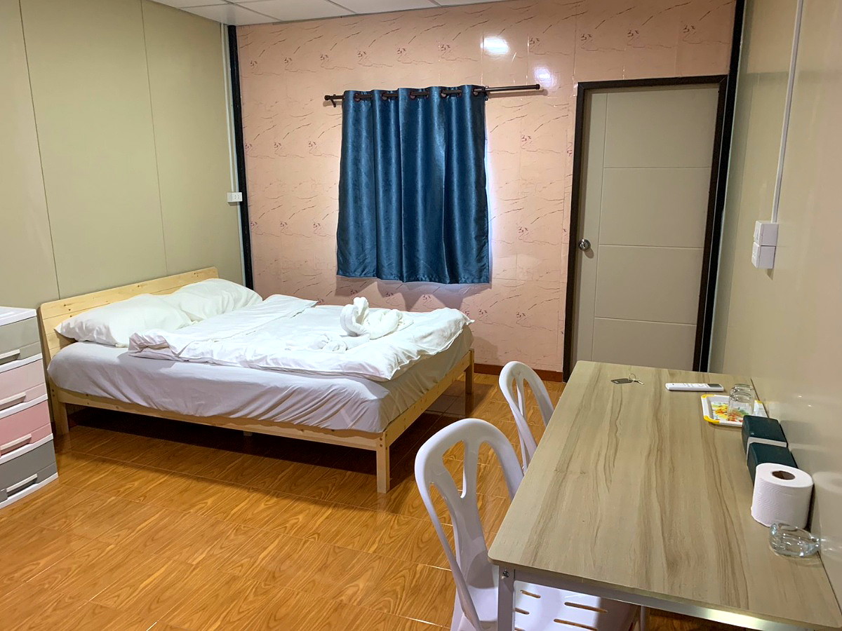 Pictures of Tha Ruea hongpak 12/12