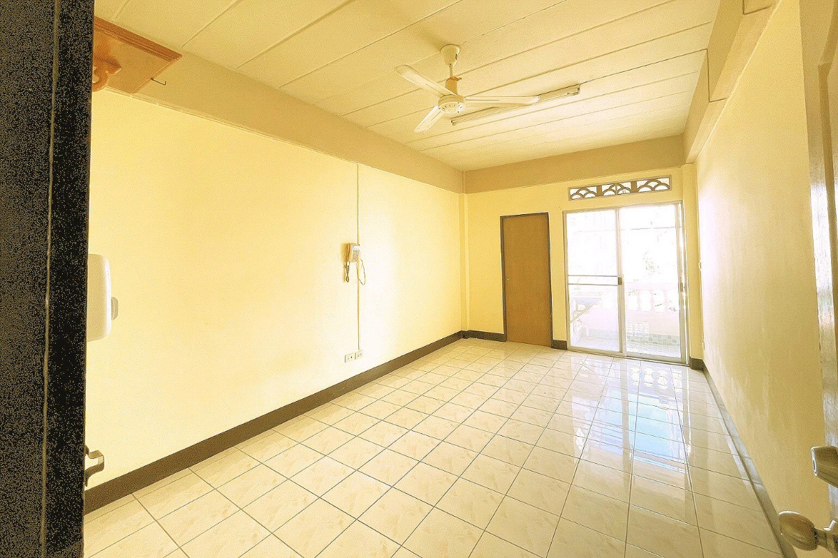 Condo · Mueang Samut Prakan — photo 4