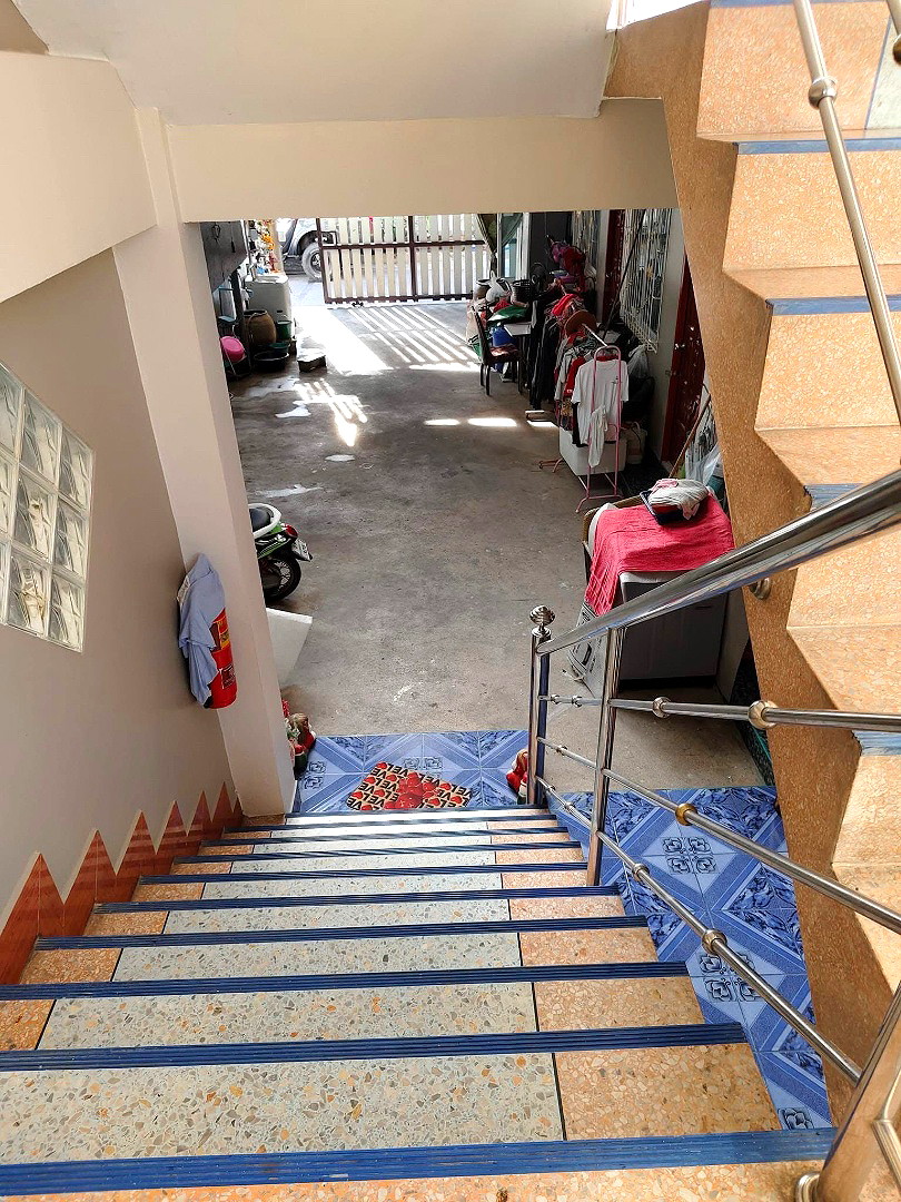 Pictures of Indy Pitcha Ava 6/8