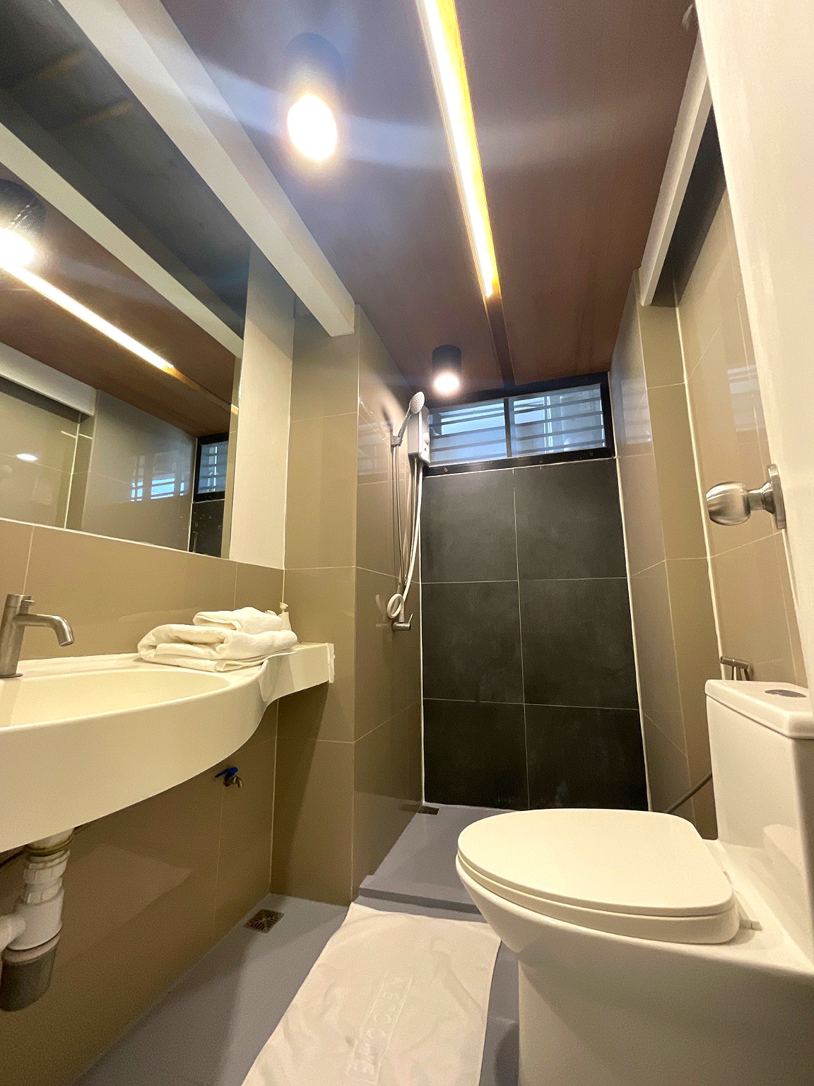 Pictures of Moonlight kaset 8/11