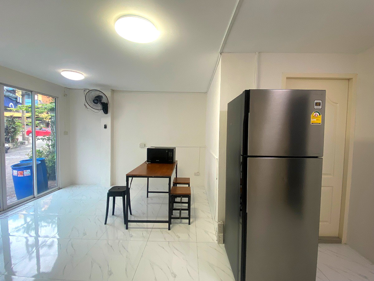 Pictures of PN Apartment At Udomsuk 47 2/14