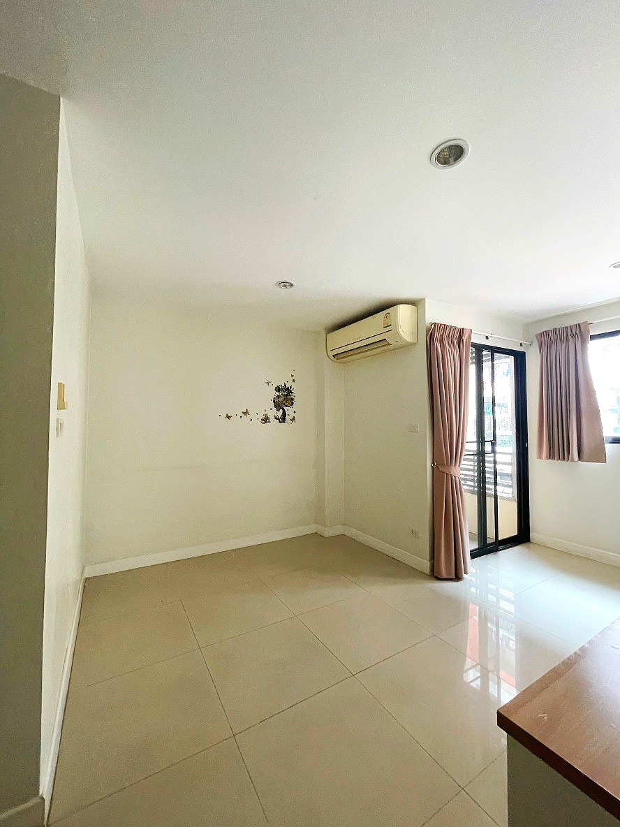 Pictures of Ai Place 23/26