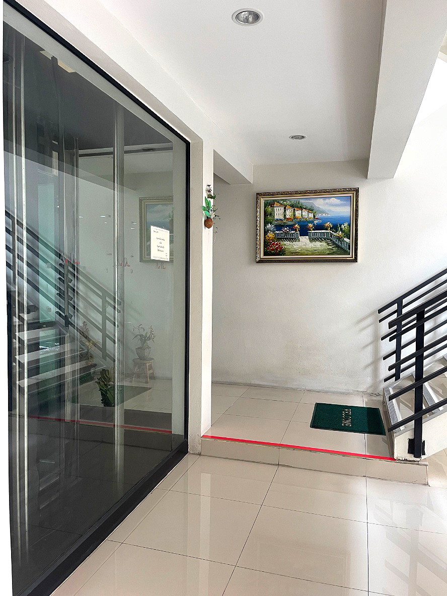 Pictures of Ai Place 12/26