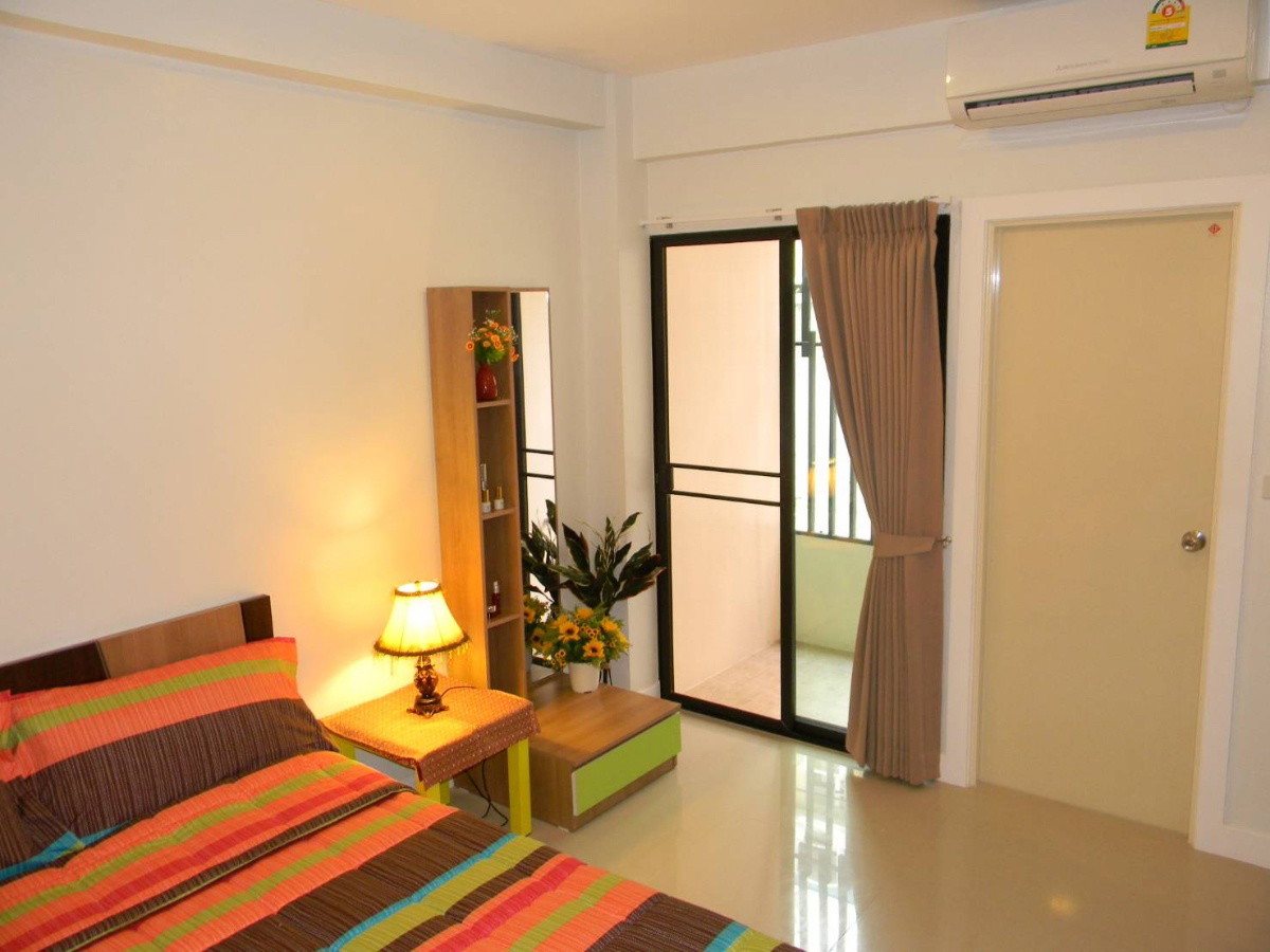 Condo · Wang Thonglang, bangkok — photo 4