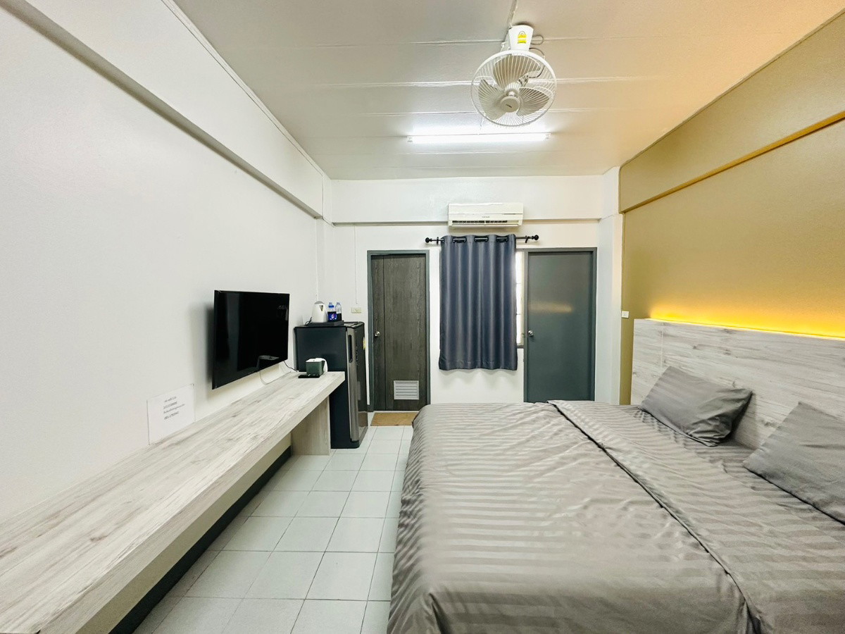 Condo · Bang Bua Thong — photo 3