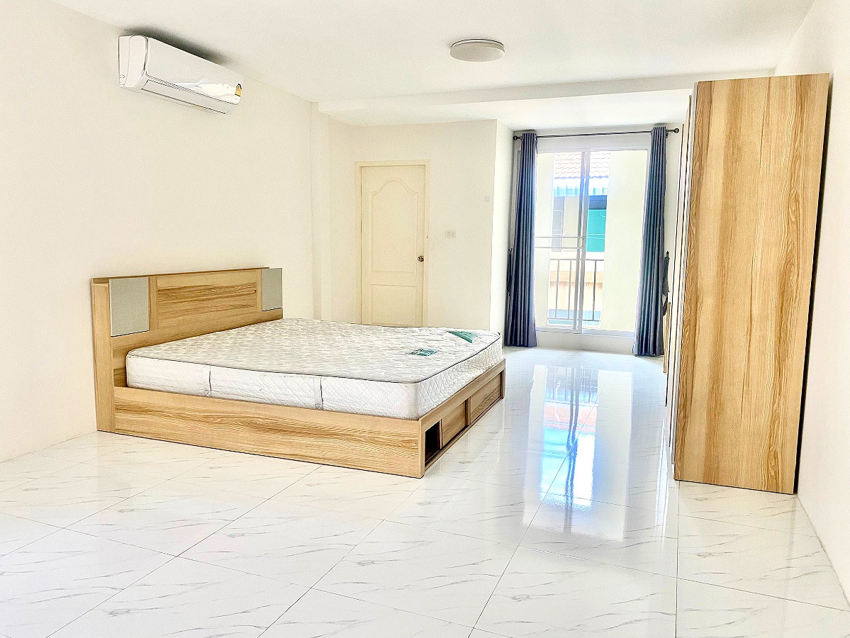 Pictures of PN Apartment At Udomsuk 47 3/14