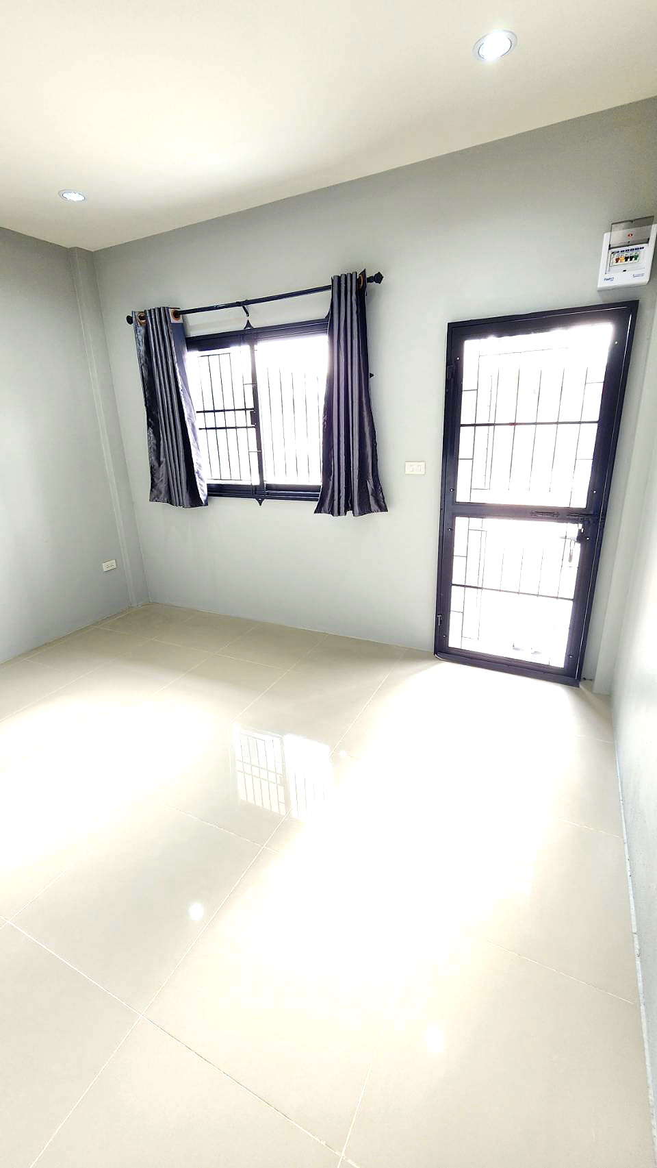 รูปภาพ หอณาลัลน์ เพลส 1 อมตะซิตี้ ระยอง | อพาร์ทเม้นท์ หอพัก ที่พัก ห้องพัก - รูปที่ 4/9