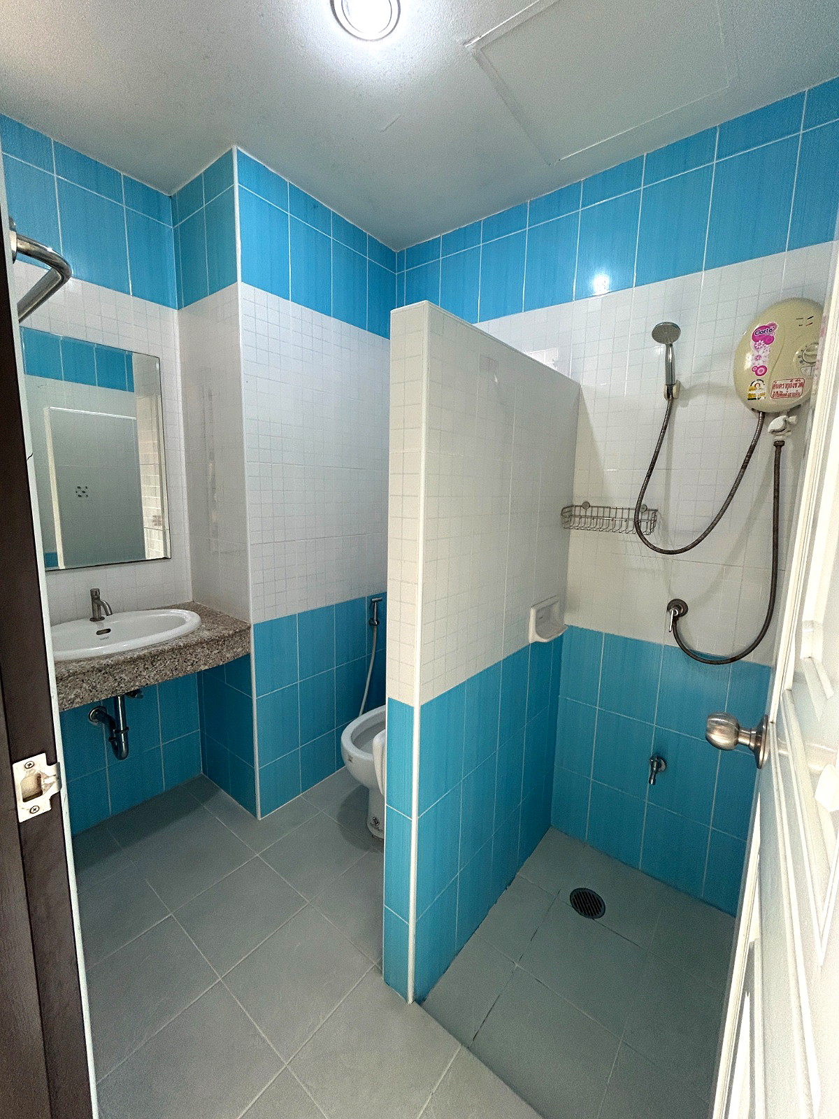 Pictures of Corner one residence (near 7-11, Big C Extra, Hatyai village) 8/12