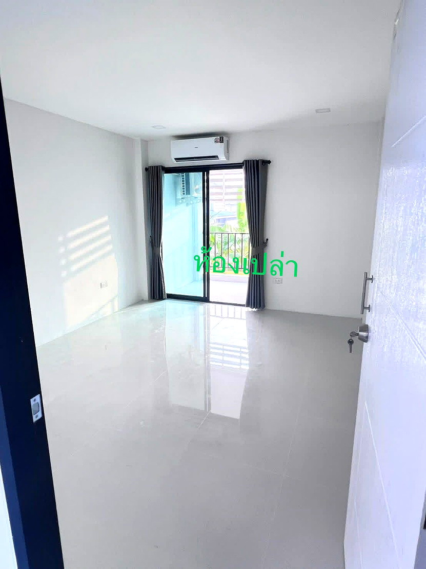 Pictures of RUAMPOL APARTMENT 6/14