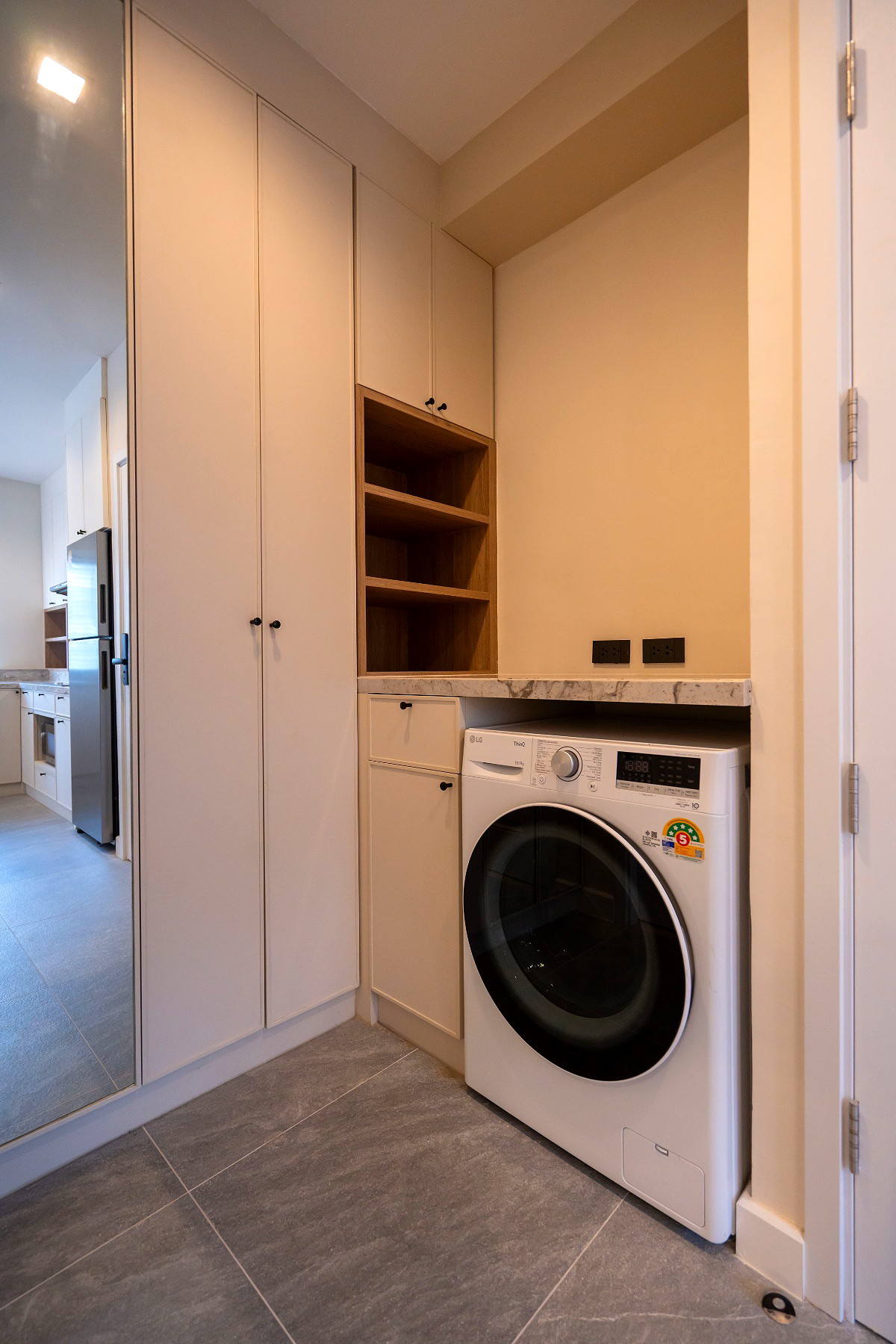 Pictures of La Residenza 11/72