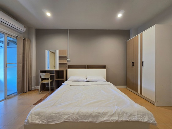 Alpine Apartment Aiyara (Talaad Thai-Nawanakhon) - Apartment for Rent
