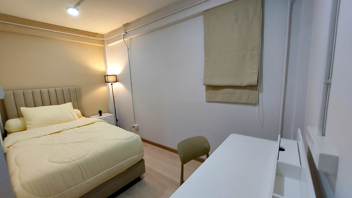 Pictures of The Luck house 16/18