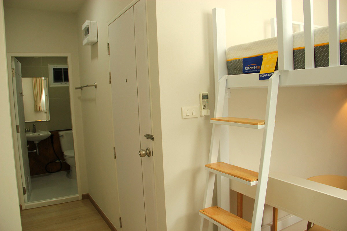 Pictures of The Luck house 11/18