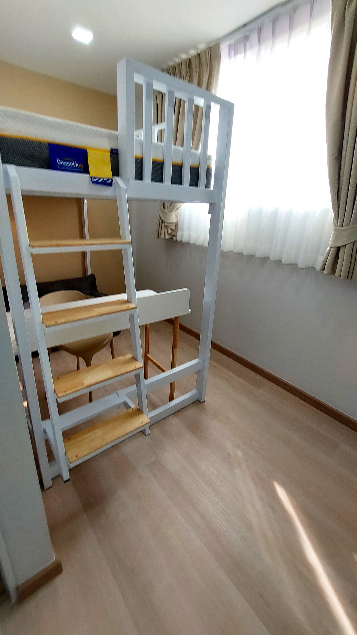 Pictures of The Luck house 9/18