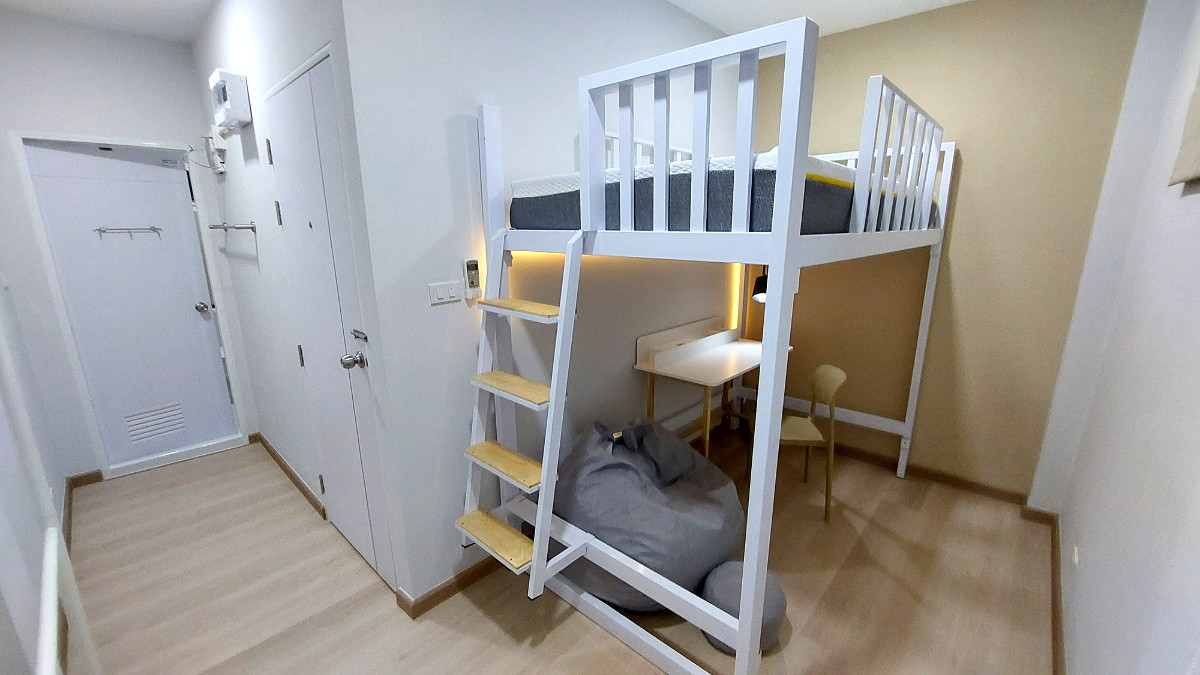 Pictures of The Luck house 17/18