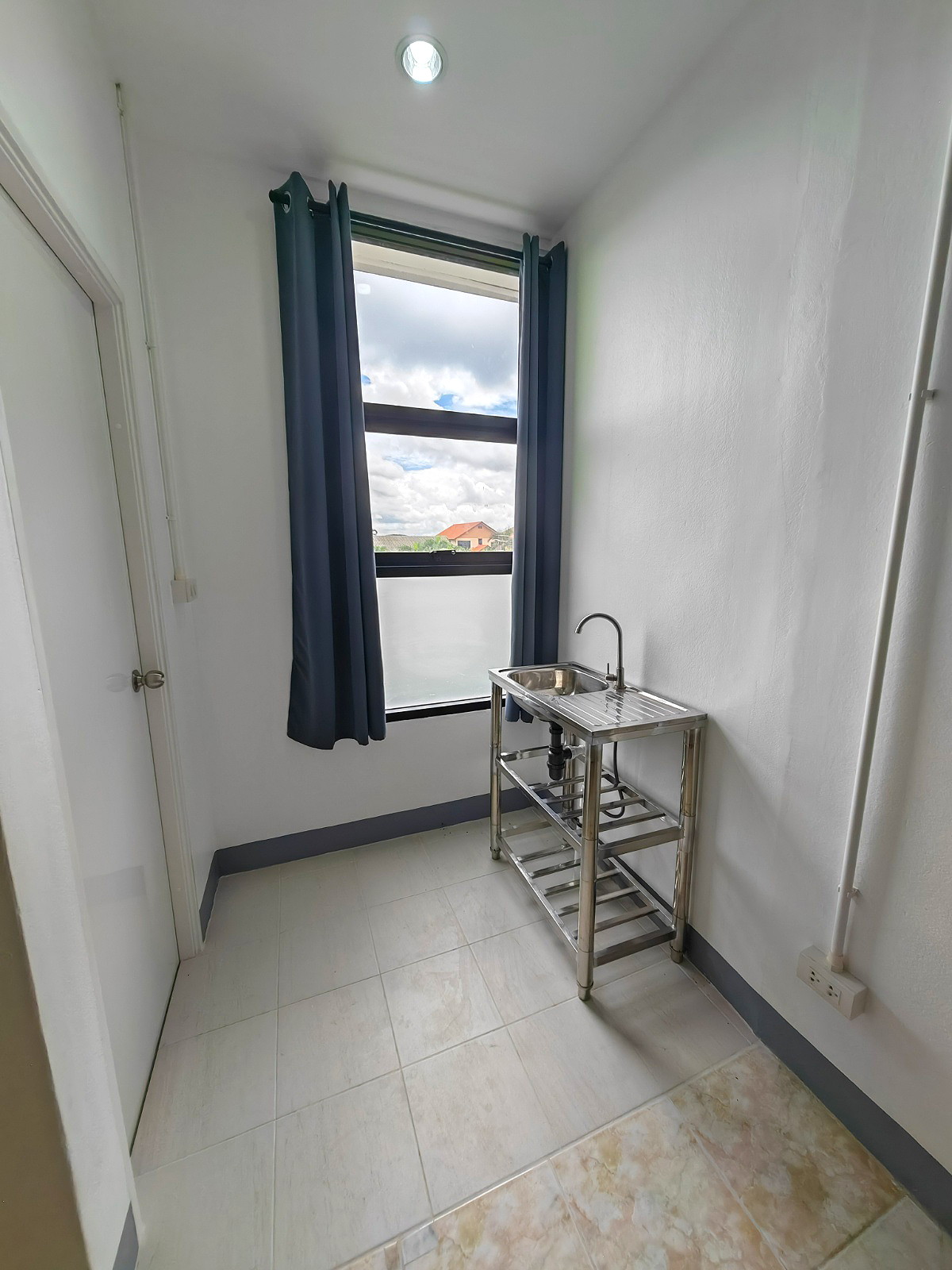 Pictures of SLEEP @ SANPHANET RESIDENCE 9/24