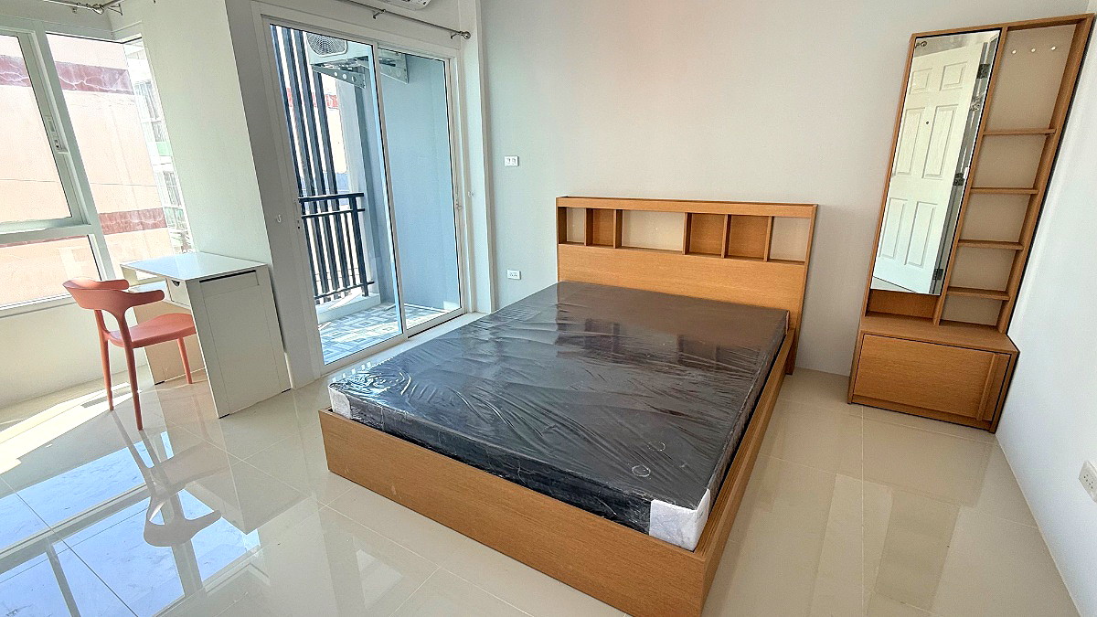 Pictures of MTL Burapa 2/25