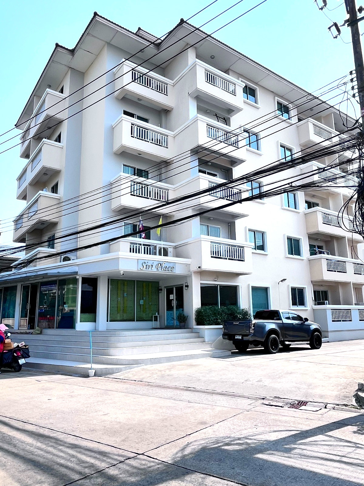 Pictures of SIRIPLACE  2/40