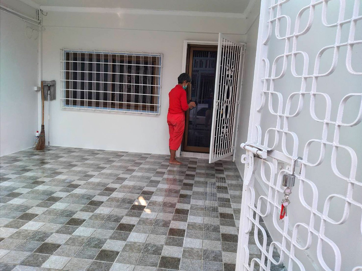 รูปภาพ ให้เช่าทาวน์เฮ้าส์ 2 ชั้นสุขุมวิท 97/1  ห่างจาก สถานีรถไฟฟ้า/ถนนสุขุมวิท 80 เมตร   | อพาร์ทเม้นท์ หอพัก ที่พัก ห้องพัก - รูปที่ 2/10