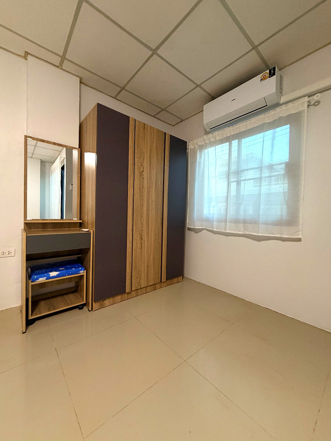 Pictures of seree place 28/29