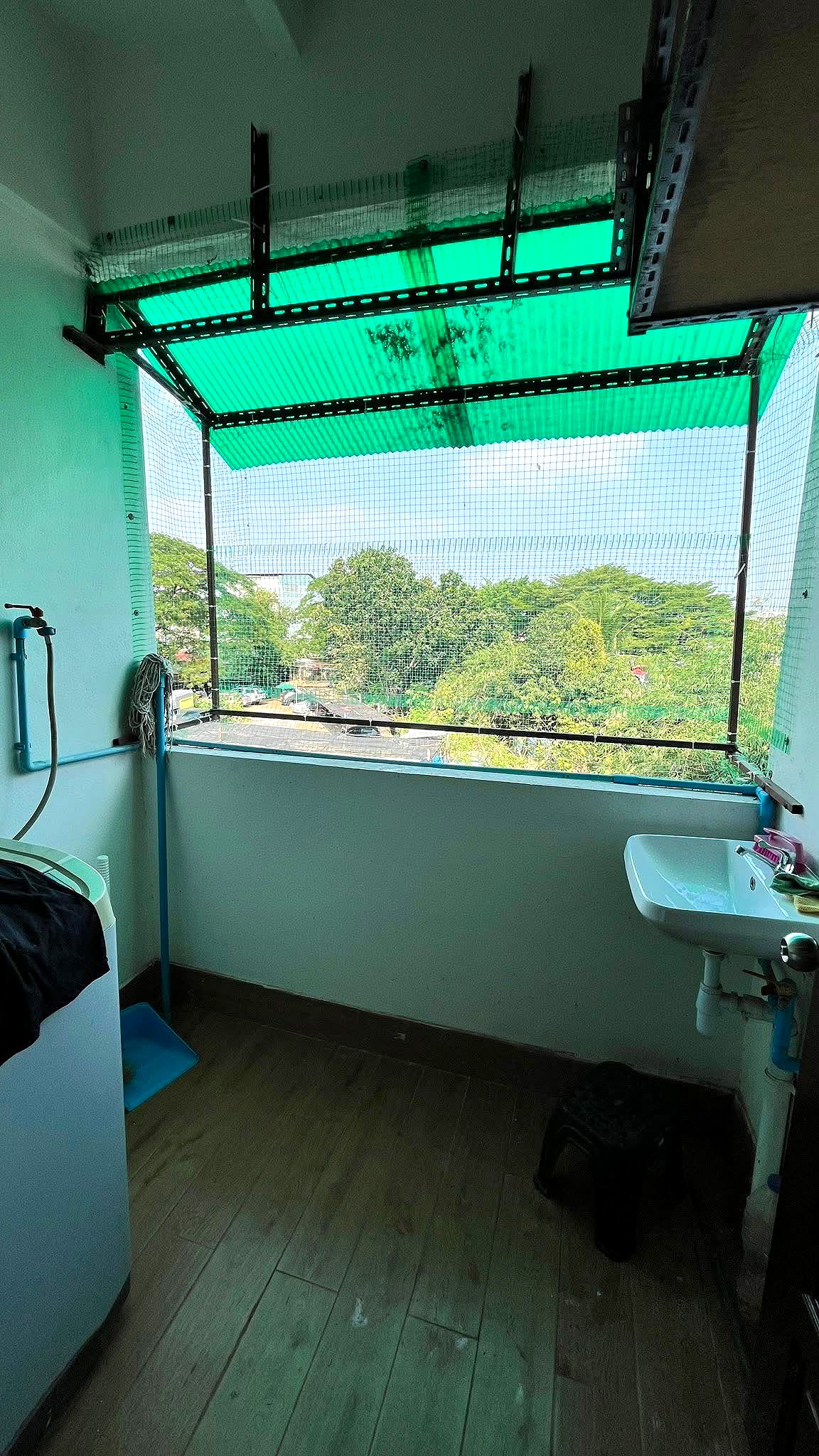 Pictures of 5 Karats Condo 9/13