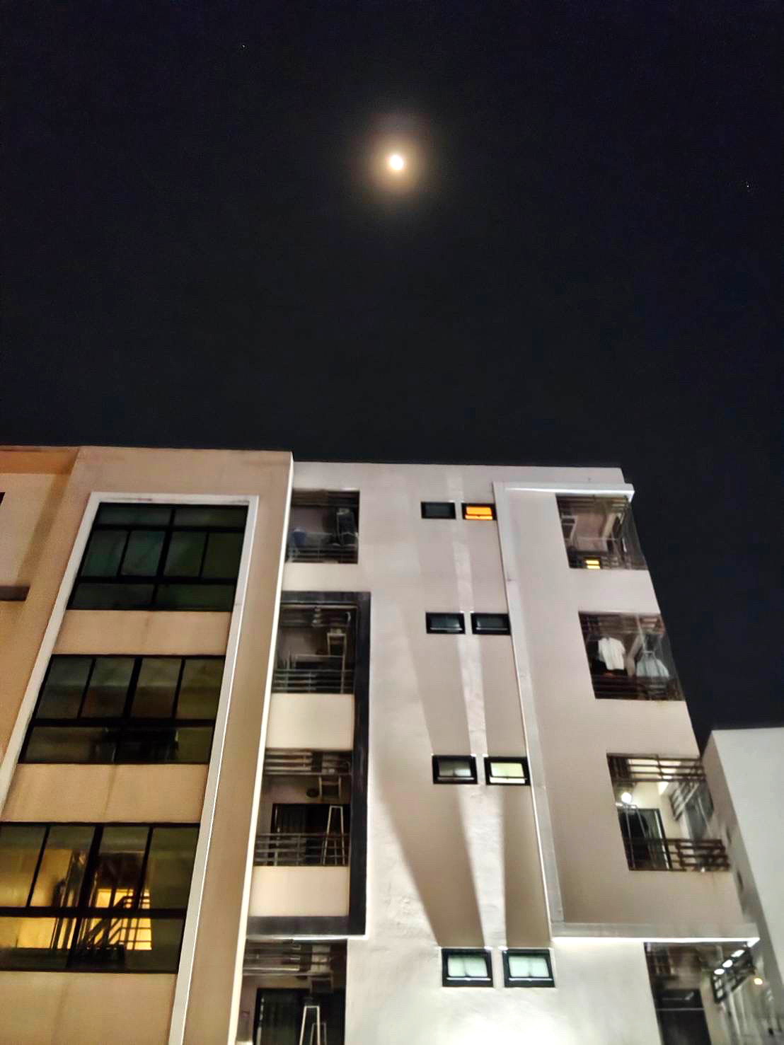 Pictures of Ai Place 28/32