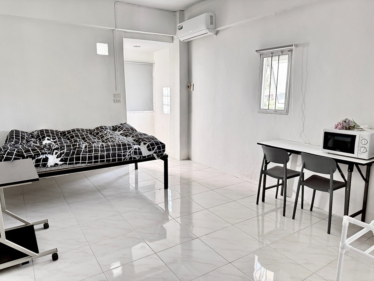 Condo — photo 1